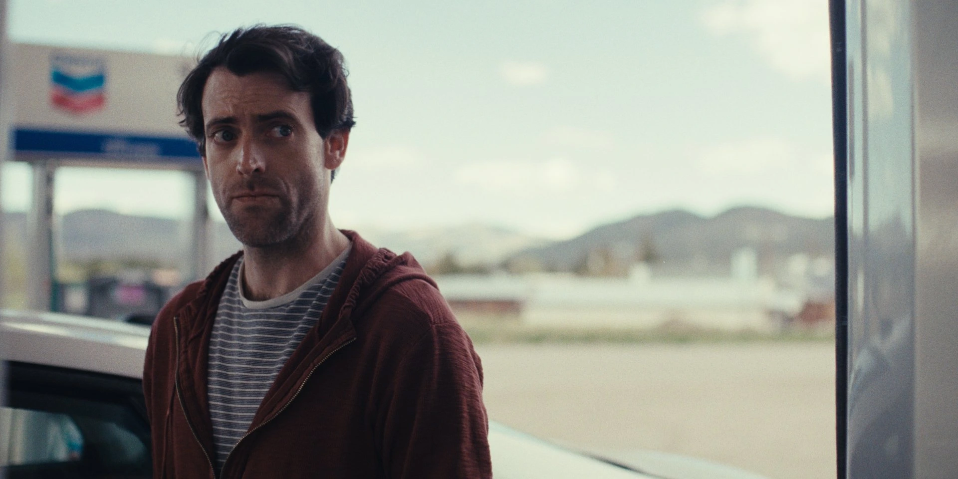 Out Past Dark — cinematography still (15 of 27)