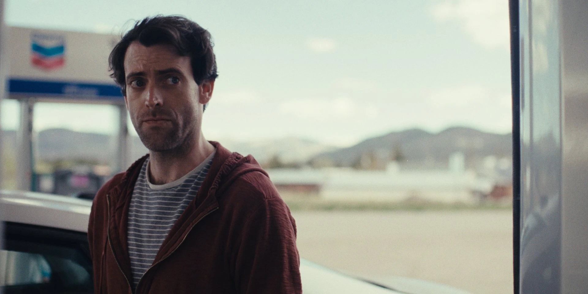 Out Past Dark — cinematography still (15 of 27)
