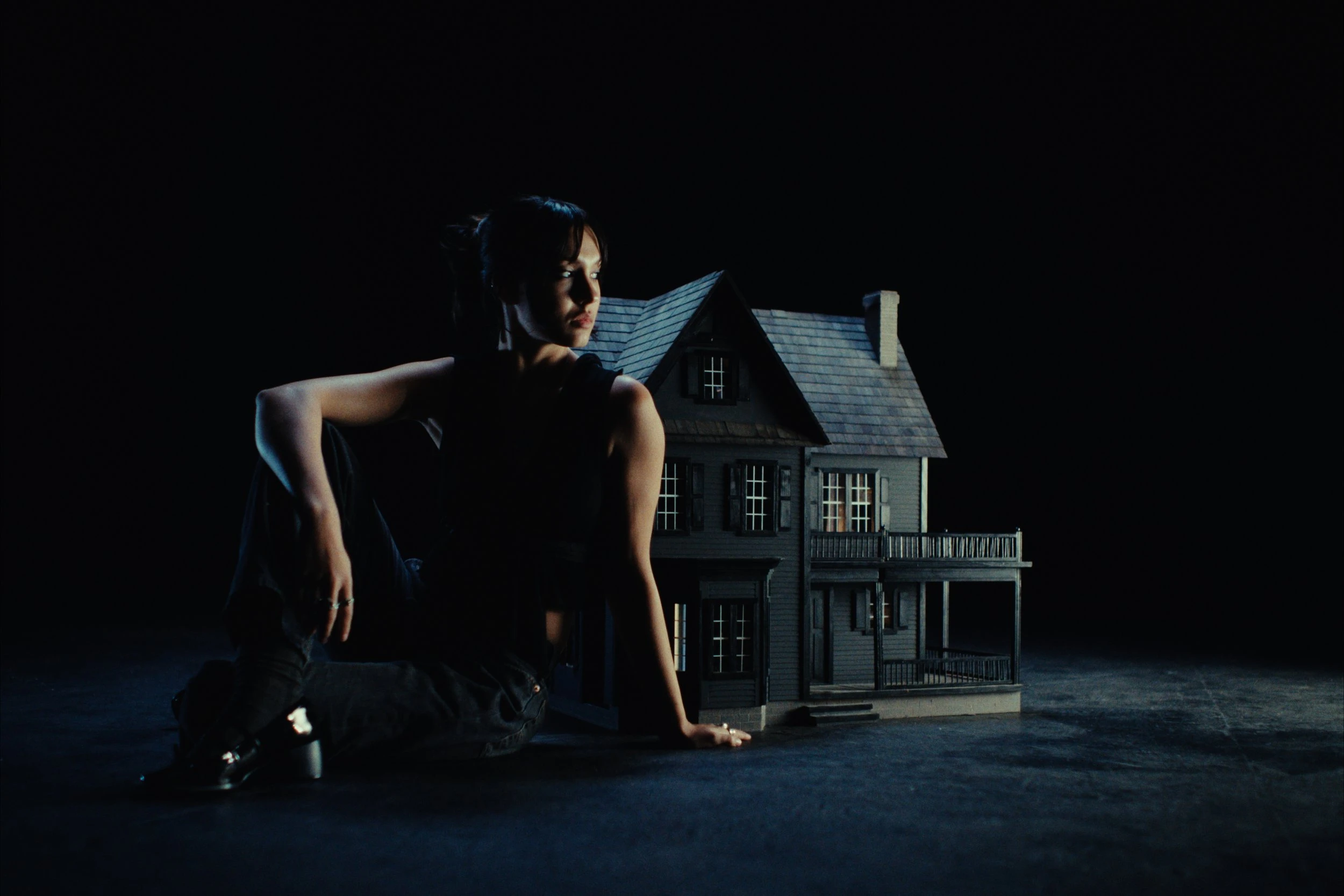 Maleah & Her Manor — cinematography still (2 of 6)