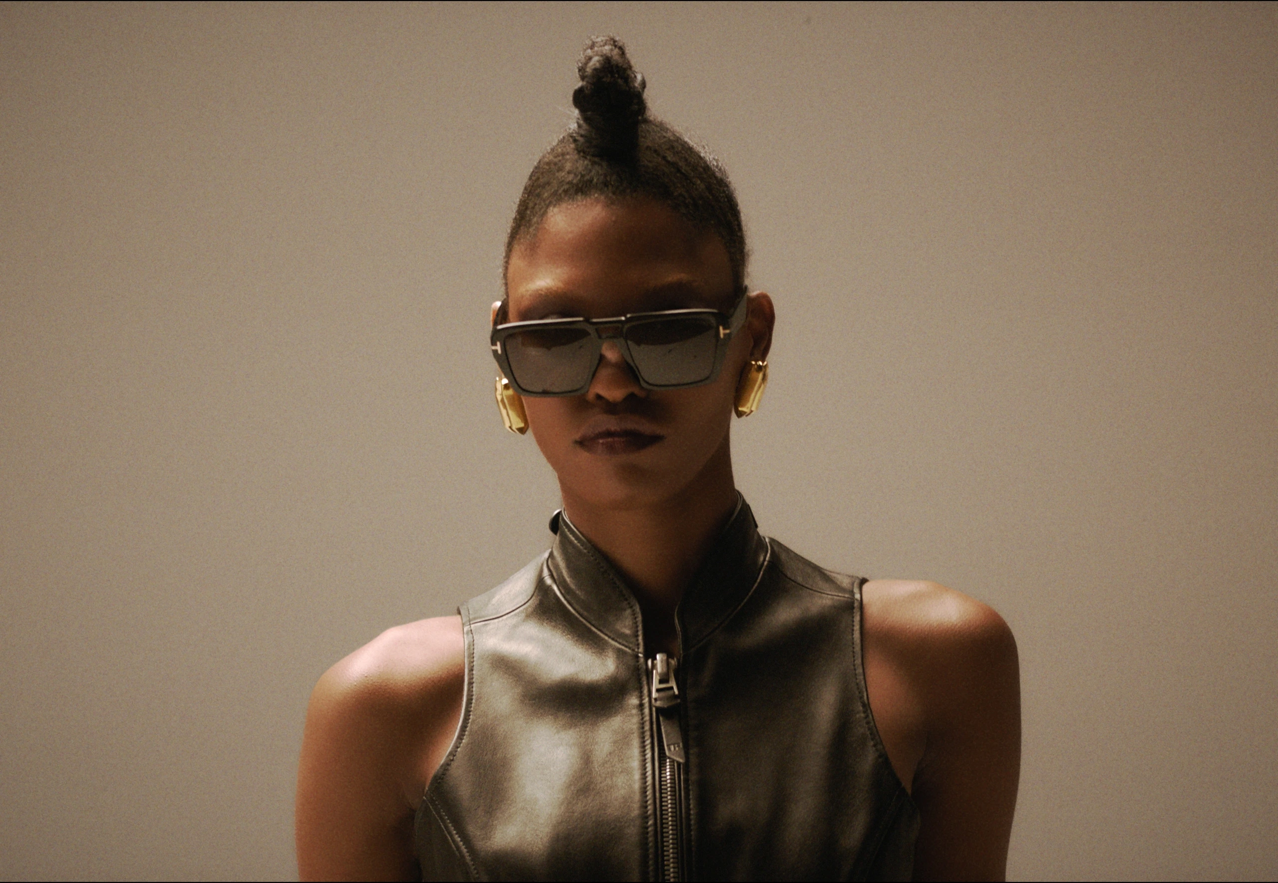 Tom Ford - Oud Wood — cinematography still (4 of 9)