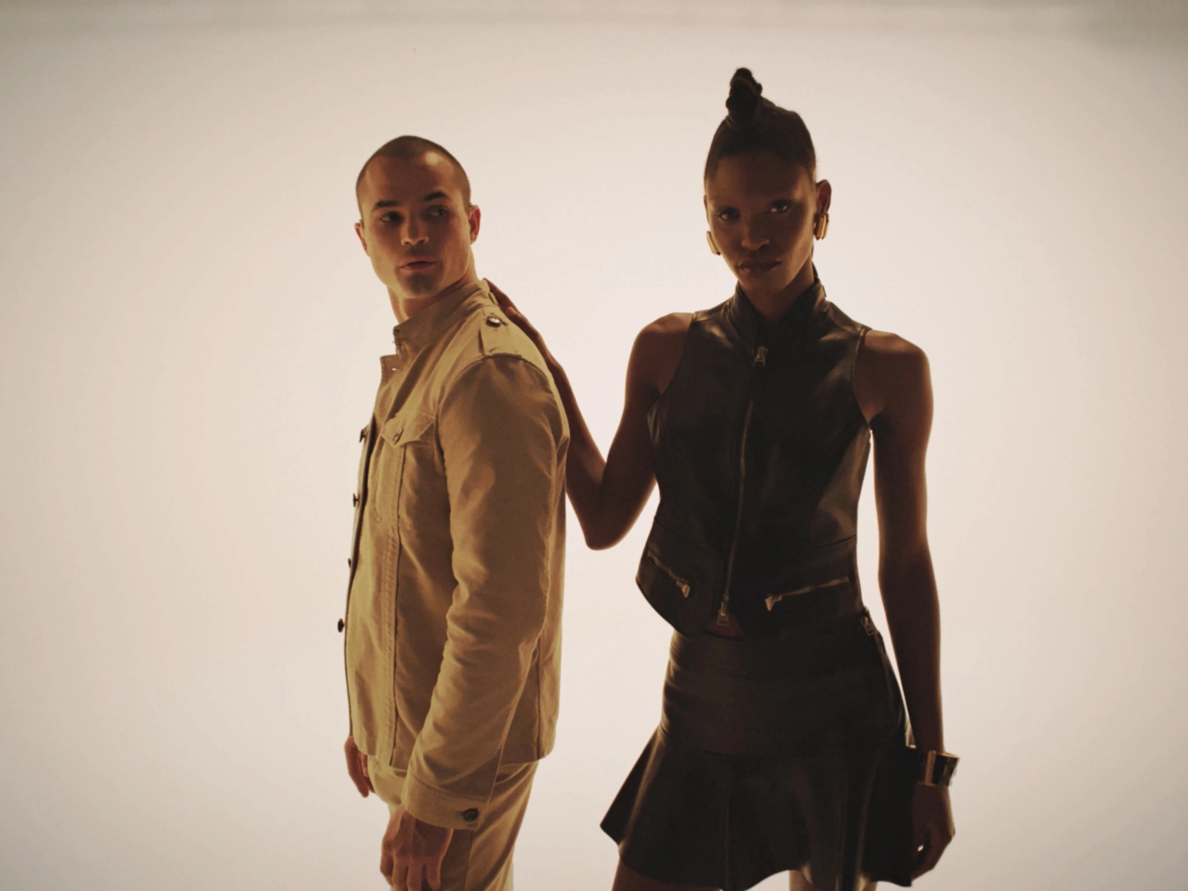 Tom Ford - Oud Wood — cinematography still (8 of 9)