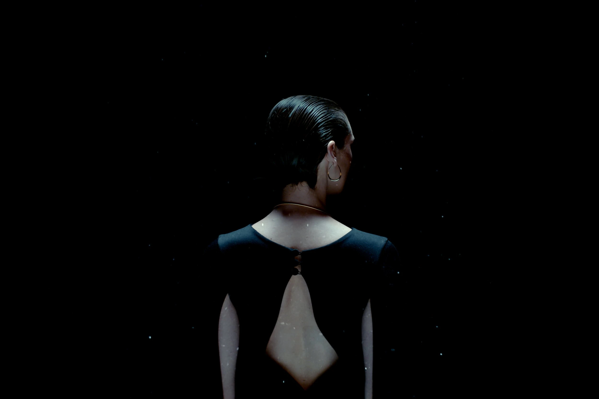 YSL - Black Opium Over Red — cinematography still (5 of 6)